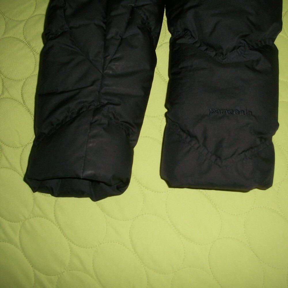 Patagonia Women's Black Down Puffer Coat with Hood - Picture 6 of 16